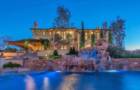 Linda Hogan's luxurious mansion